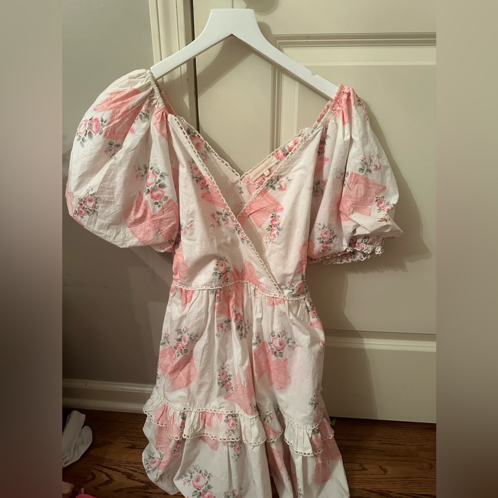 More pictures of the Loveshackfancy dress:)